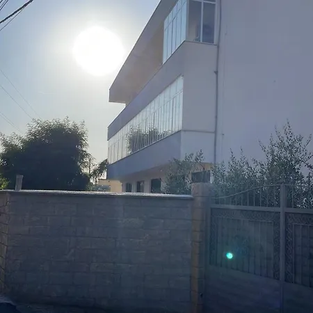 Blanco Tirana